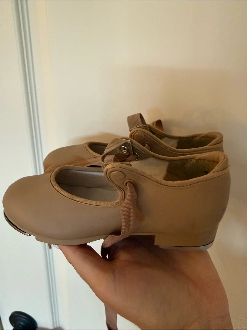 Capezio Girls Tan Tap Shoes Size 11M Excellent Condition